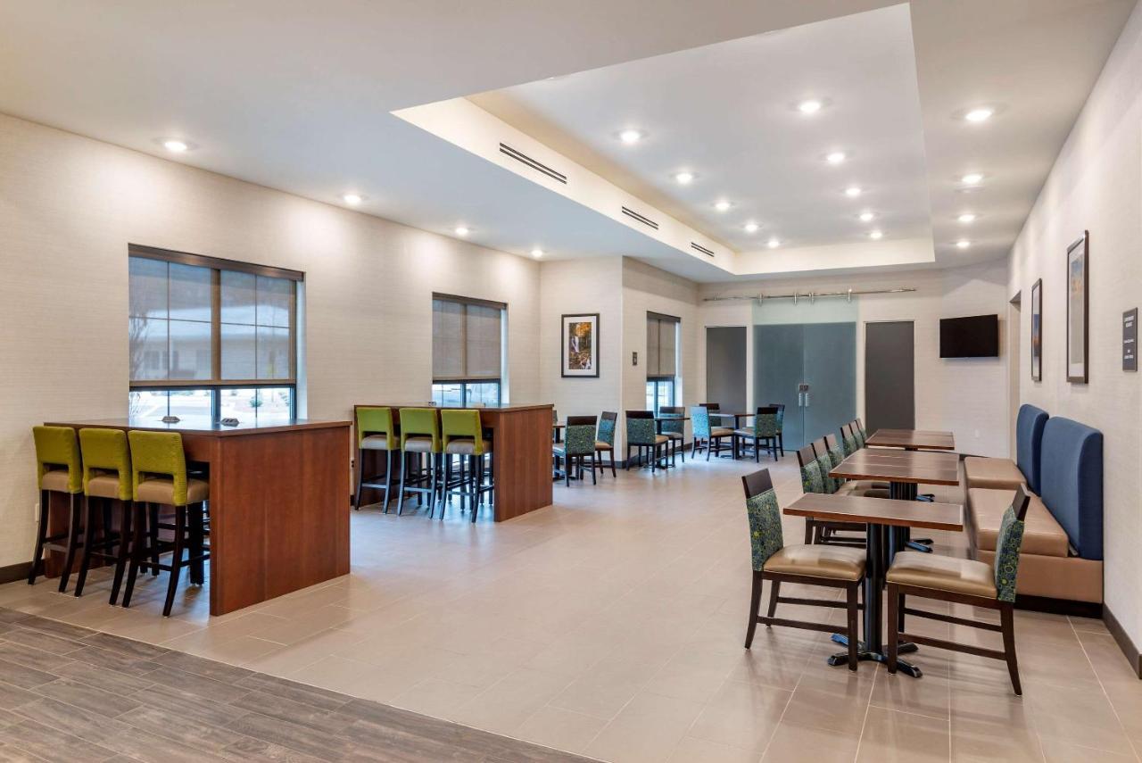 Comfort Suites Newnan Exterior foto